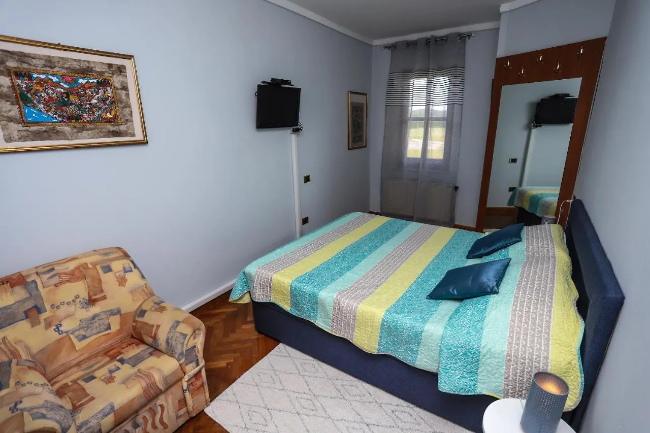 Room Klaudia 2021 Poreč 0*,  Croácia